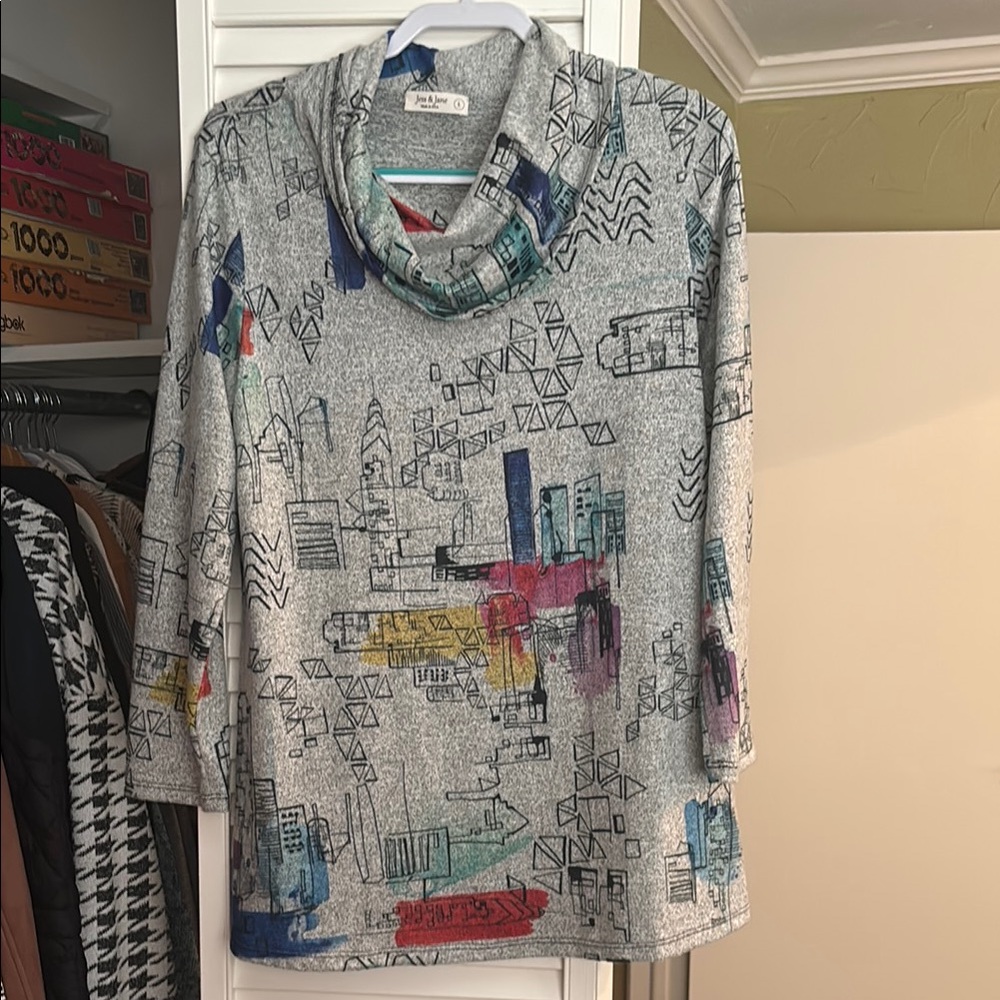 Gray Graphic Print women’s tunic